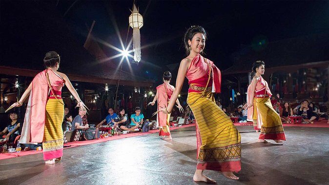 Traditional Khum Khantoke Dinner & Dance Show at Chiang Mai with Return Transfer - Additional Tips