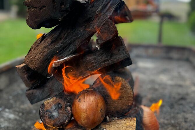 Traditional lunch with pairing, private cooking class and show - Who Will Love This Tour?