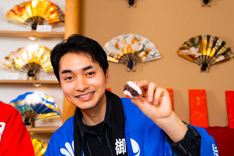Traditional Mochi Making Class in Kyoto - A Good Fit for Families, Couples, and Solo Visitors