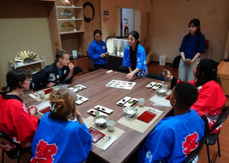 Traditional Mochi Making Class in Kyoto - The Gion Schedule and a Timing Question