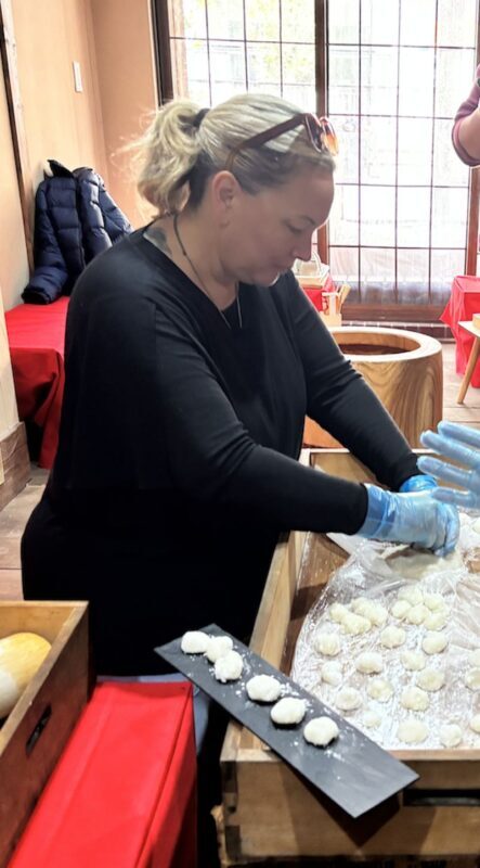 Traditional Mochi Pounding Experience with Tasting - Who should book this workshop?