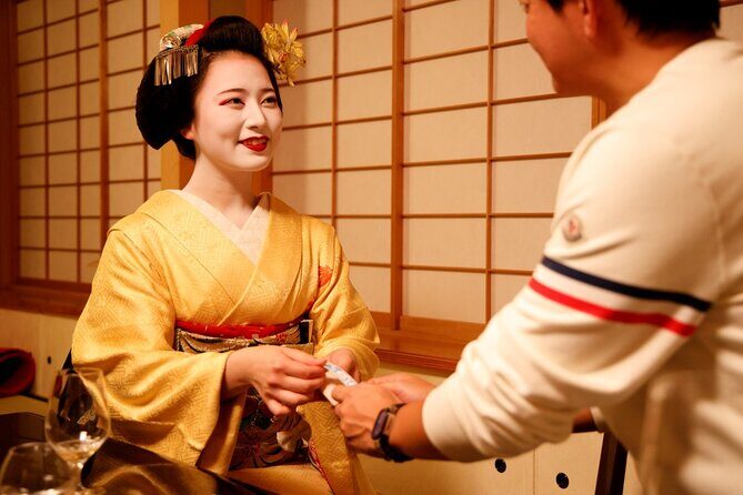Traditional Ozashiki Dining Experience with Maiko Performance - Exploring the Osaka Dining and Maiko Experience in Detail