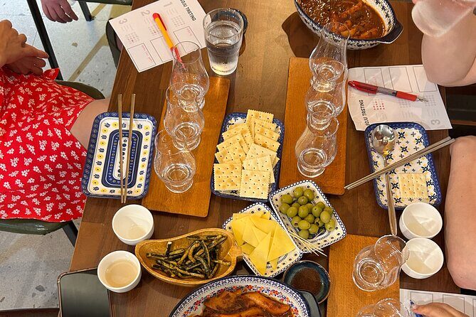 Traditional Soju Class and Makgeolli Tasting in Seoul - Key Points