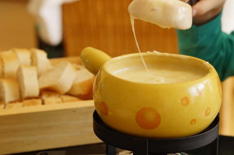 Traditional Swiss Dinner: Cheese Fondue, Appetizers/Dessert - Key Points