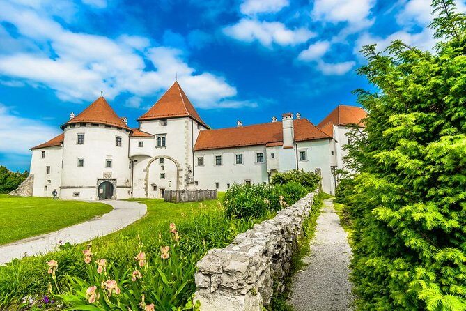 Trakoscan Castle and Varazdin Private Tour - Summary
