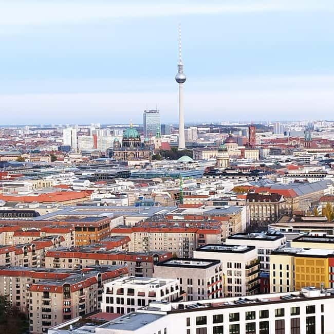 Tranfer with small or Bigger introduction Tour Berlin - Who Should Consider This Tour?