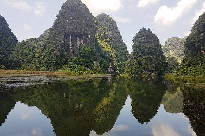 Trang An Boat Ride and Hoa Lu Temples - A Detailed Look at the Ninh Binh Experience