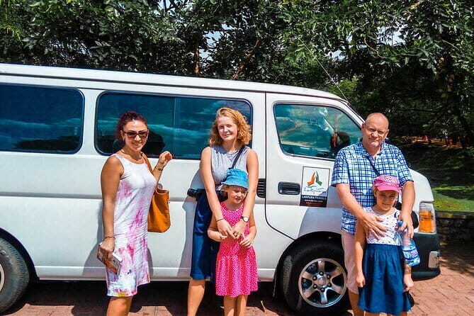 Transfer between Colombo Airport (CMB) and Doubletree by Hilton - Easy, Comfortable, and Private: Your Colombo Airport to Weerawila Journey