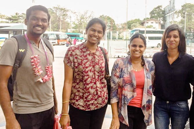 Transfer between Colombo Airport (CMB) and Doubletree by Hilton - Key Points