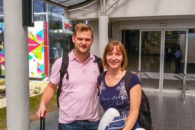 Transfer between Colombo Airport (CMB) and EKHO Surf, Bentota - Transfer between Colombo Airport (CMB) and EKHO Surf, Bentota