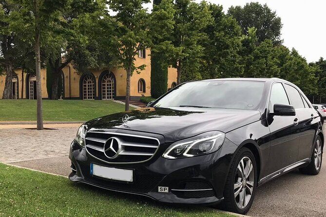 Transfer from Barcelona Airport to Andorra. (1 to 3 passengers) - An Honest Look at the Transfer from Barcelona Airport to Andorra
