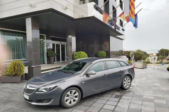 Transfer from Benidorm to Alicante airport with private Sedan max. 3 passengers - Key Points