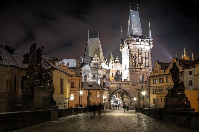 Transfer from Cesky Krumlov to Prague: Private daytrip with 2h for sightseeing - Who Should Consider This?