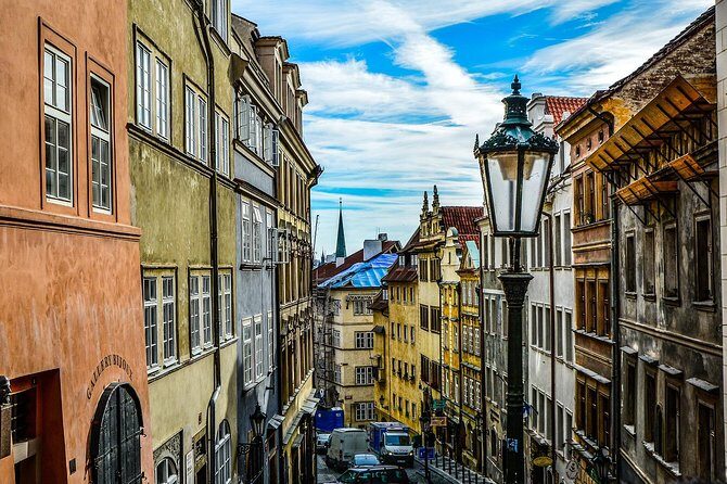 Transfer from Cesky Krumlov to Prague: Private daytrip with 2h for sightseeing - FAQs