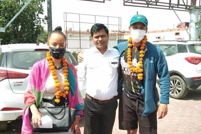 Transfer from New Delhi to Agra by Private car - Key Points