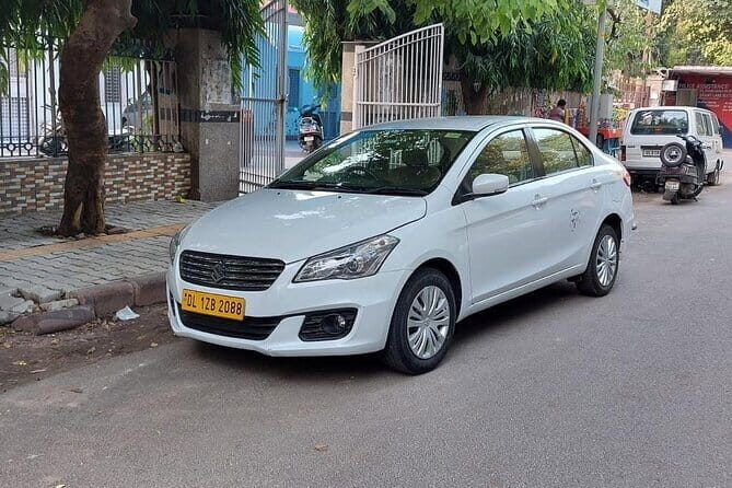 Transfer from New Delhi to Agra by Private car - FAQs