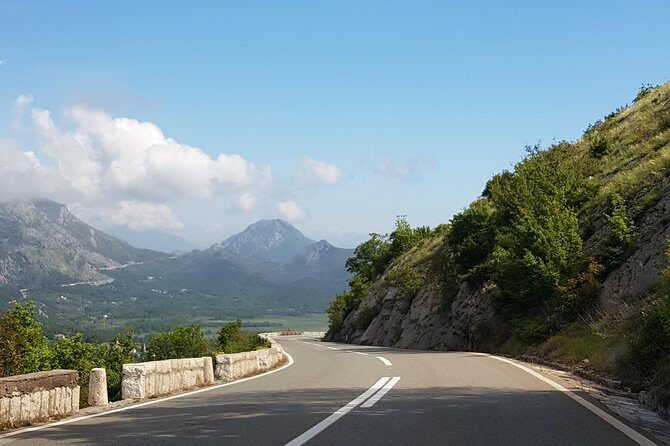 Transfer from Podgorica Airport and city to Tivat - A Detailed Look at the Podgorica to Tivat Transfer Experience