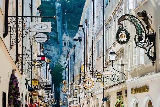 Transfer from Prague to Salzburg with Tour Stop in Cesky Krumlov - A Detailed Look at the Experience