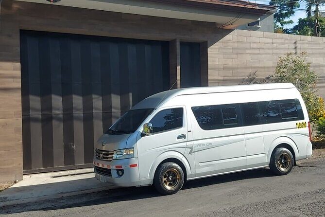 Transfer from San Jose Airport to Fiesta Resort Puntarenas - Smooth Arrival: Private Transfer from San Jose Airport to Fiesta Resort Puntarenas