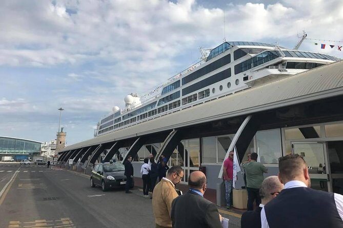 Transfer from the Port of Civitavecchia to Rome - A Detailed Look at the Experience