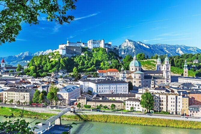 Transfer from Vienna to Salzburg: Private daytrip with 2 hours for sightseeing - FAQ