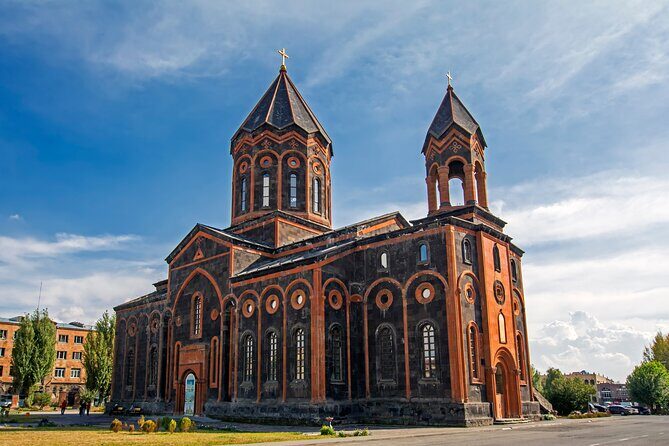Transfer from Yerevan to Gyumri or Vice Versa - What’s It Like on the Road?