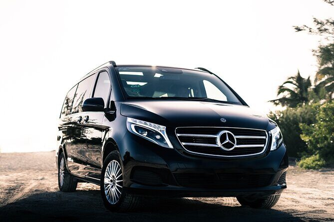 Transfer in Luxury Mercedes Benz Minivan - Key Points