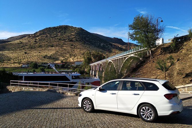 Transfer Oporto - Aeroport / Up to 4 passengers - Key Points