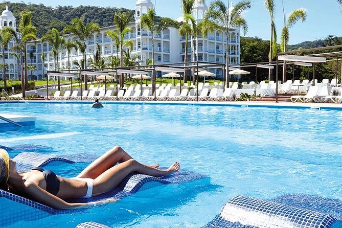 Transfer Service From Liberia Airport To Riu Palace & Riu Guanacaste - Who Should Consider This Transfer?