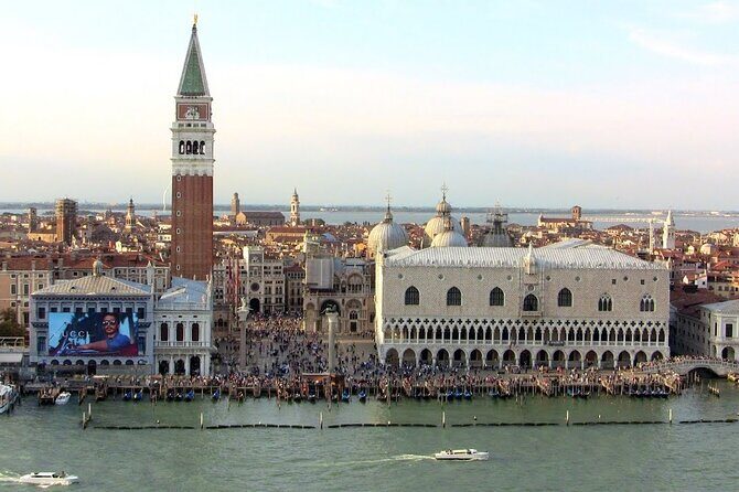 Transfer services from Venice to Florence or Bellagio or Como. - Key Points