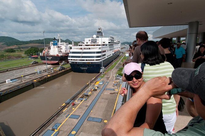 Transfer to Panama Canal (Miraflores Locks) - Key Points