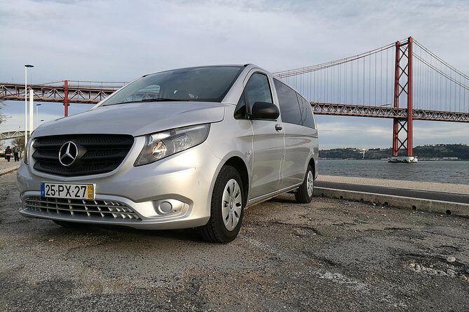 Transfer Tour Porto/Lisbon with 2 stops options Óbidos, Nazaré, Fátima, Coimbra - Who Will Benefit Most?