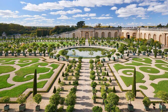 Transfers between Paris and Paris Airports/Disneyland/Versailles - Why Choose Samantha Travels?
