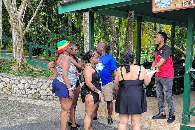 Transportation Dunns River,Blue hole horse back riding day trip - Key Points