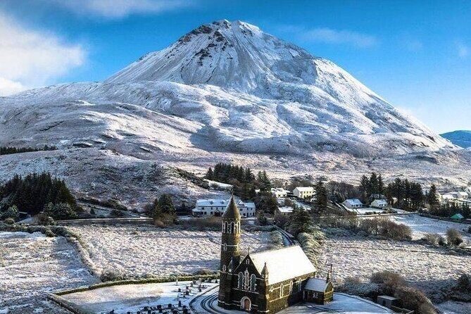 Travel and Experience the Emerald Isle. - Key Points