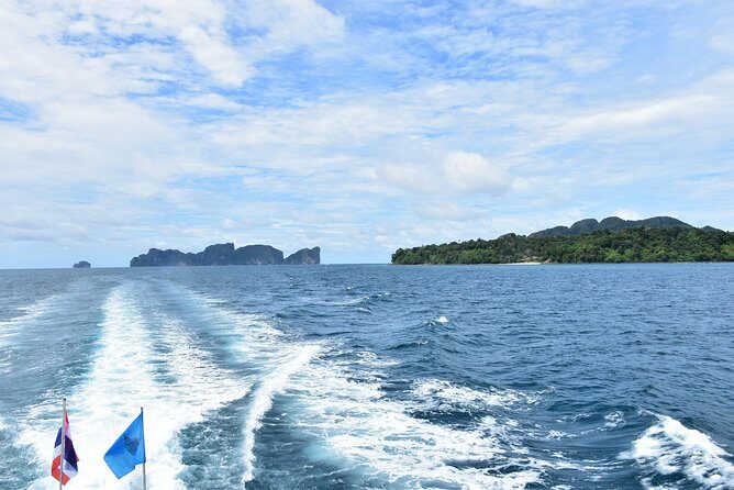 Travel from Koh Phi Phi to Krabi by Ferry/Speedboat - A Step-by-Step Look at the Journey