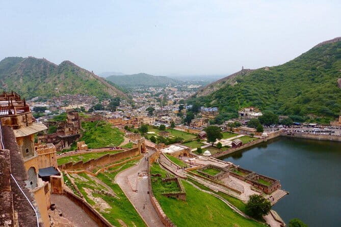 Travel Through the Streets of Jaipur by Tuktuk with a Local - Exploring Jaipur by Tuk-Tuk: The Ultimate Insider Experience