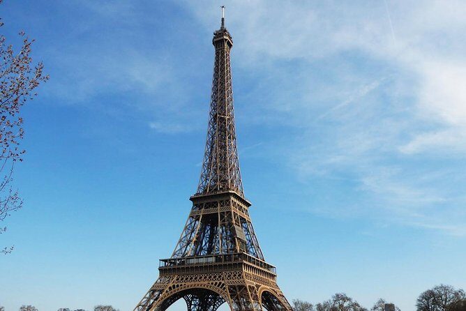 Treasure hunt along the Seine to visit Paris! - Key Points