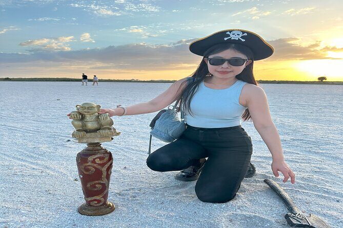 Treasure Hunt in Treasure Island - Treasure Hunt in Treasure Island: A Playful Beach Adventure for Families