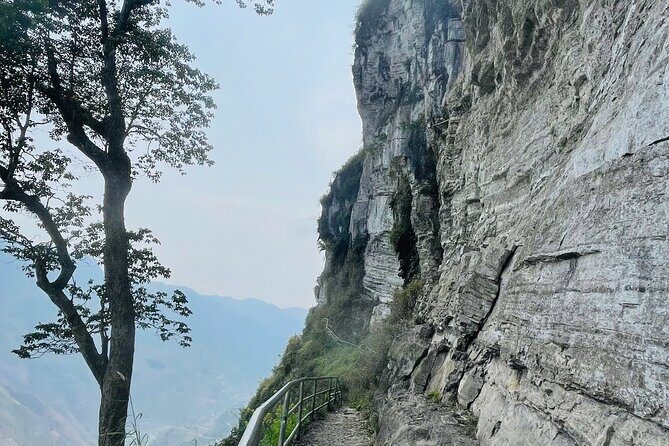 Trekking the White Cliff Ma Pi Leng Pass Adventure - Who Is This Tour Best For?