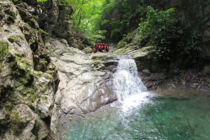 Trekking waterfalls near Santo Domingo - Who Will Love This Tour?