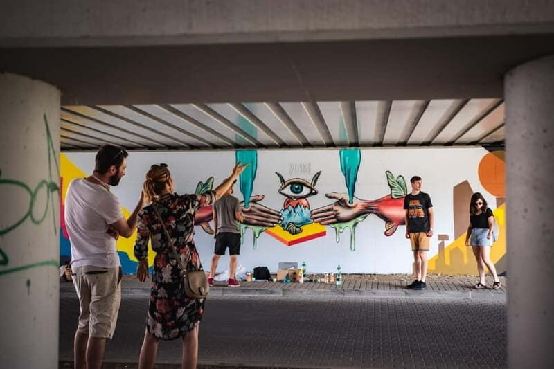 Trenín: Walking Street Art Tour - Key Points