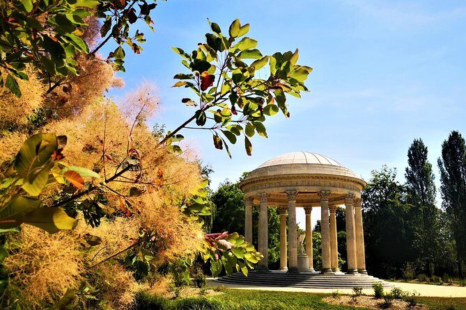 Trianon and the Queen's Hamlet at Versailles with private guide - Key Points