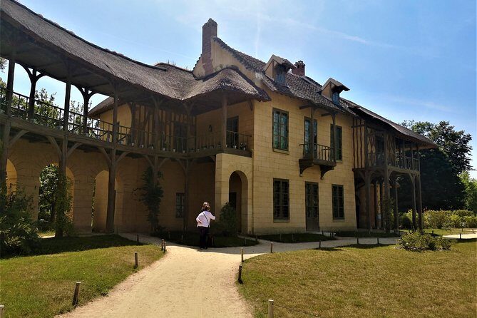 Trianon and the Queen's Hamlet at Versailles with private guide - FAQ