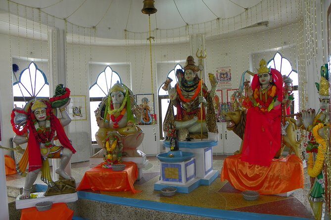 Trinidad Island Sightseeing Tour: Pitch Lake and Chaguanas - Stop 2: Dattatreya Temple and Hanuman Statue — Religious and Cultural Marvels