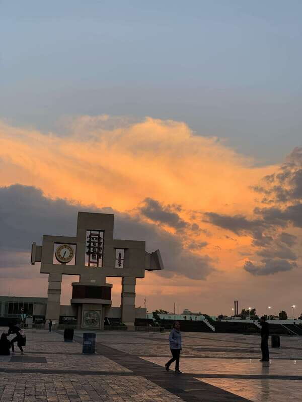 Trip through Teotihuacan, Basilica and Mezcal tasting. - Key Points