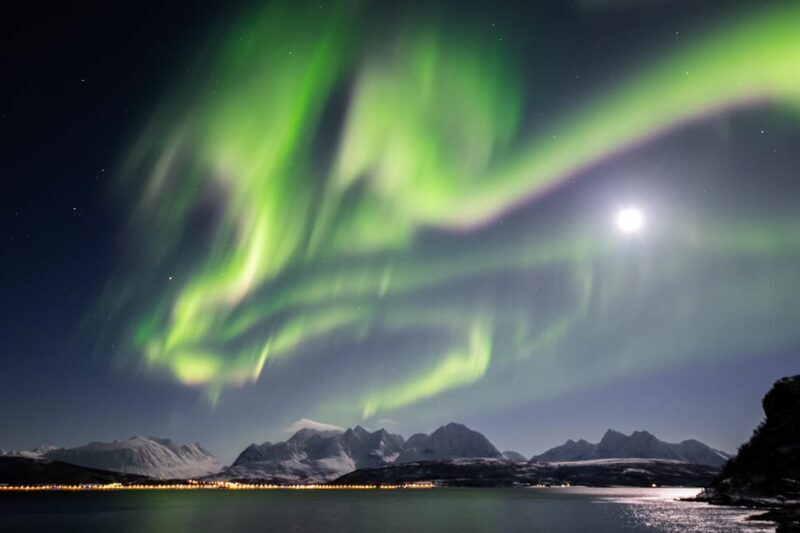 Tromsø: Aurora Borealis, Campfire, Hot Meal, Arctic Tour - Discovering the Magic of Tromsø’s Aurora Borealis Tour