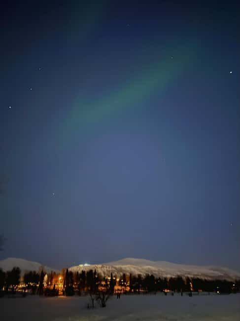 Tromsø: Evening run with a local - Aurora chase by foot - An authentic way to see Tromsø’s autumn in motion