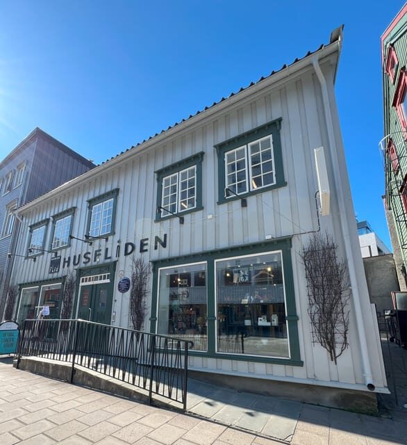 TROMSØ: Explore The City And a Guided Tour Of PolarMuseum! - Authentic Experiences and Authentic Stories