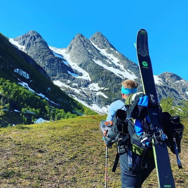 Tromsø: Guided Hiking Tour with Roundtrip Transfers - Exploring Tromsø: Guided Hiking Tour with Roundtrip Transfers